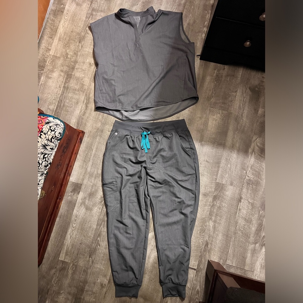 Figs XL scrub set